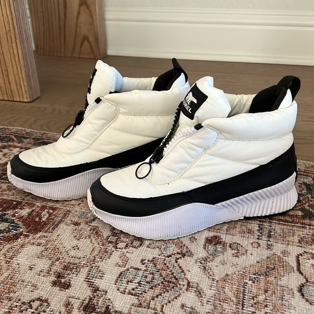 SOREL Women's Out 'N About Puffy 300g Waterproof Boots